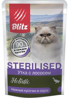 Влажный корм для стерилизованных кошек и кастрированных котов Blitz Holistic утка с лососем кусочки в соусе 85 г х 24 шт
